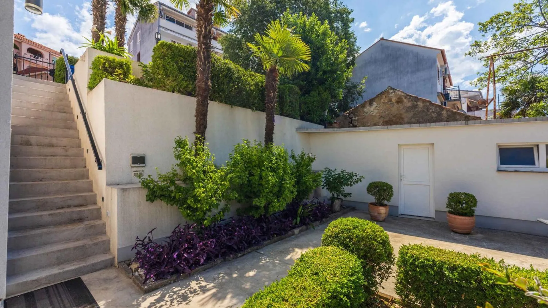 Studio In Crikvenica 45080 شقة